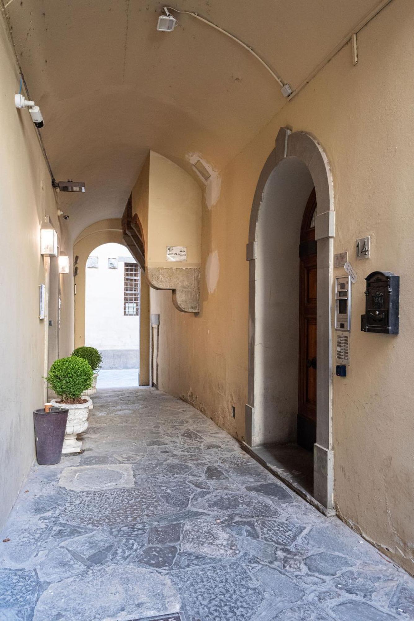 Signoria Apartment With Patio Florenz Exterior foto